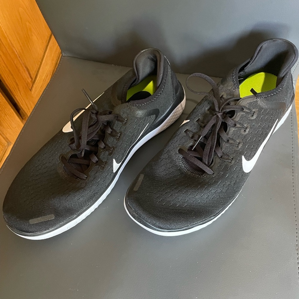 Nike Free Run 2018
Men's Road Running Shoes Size 11
